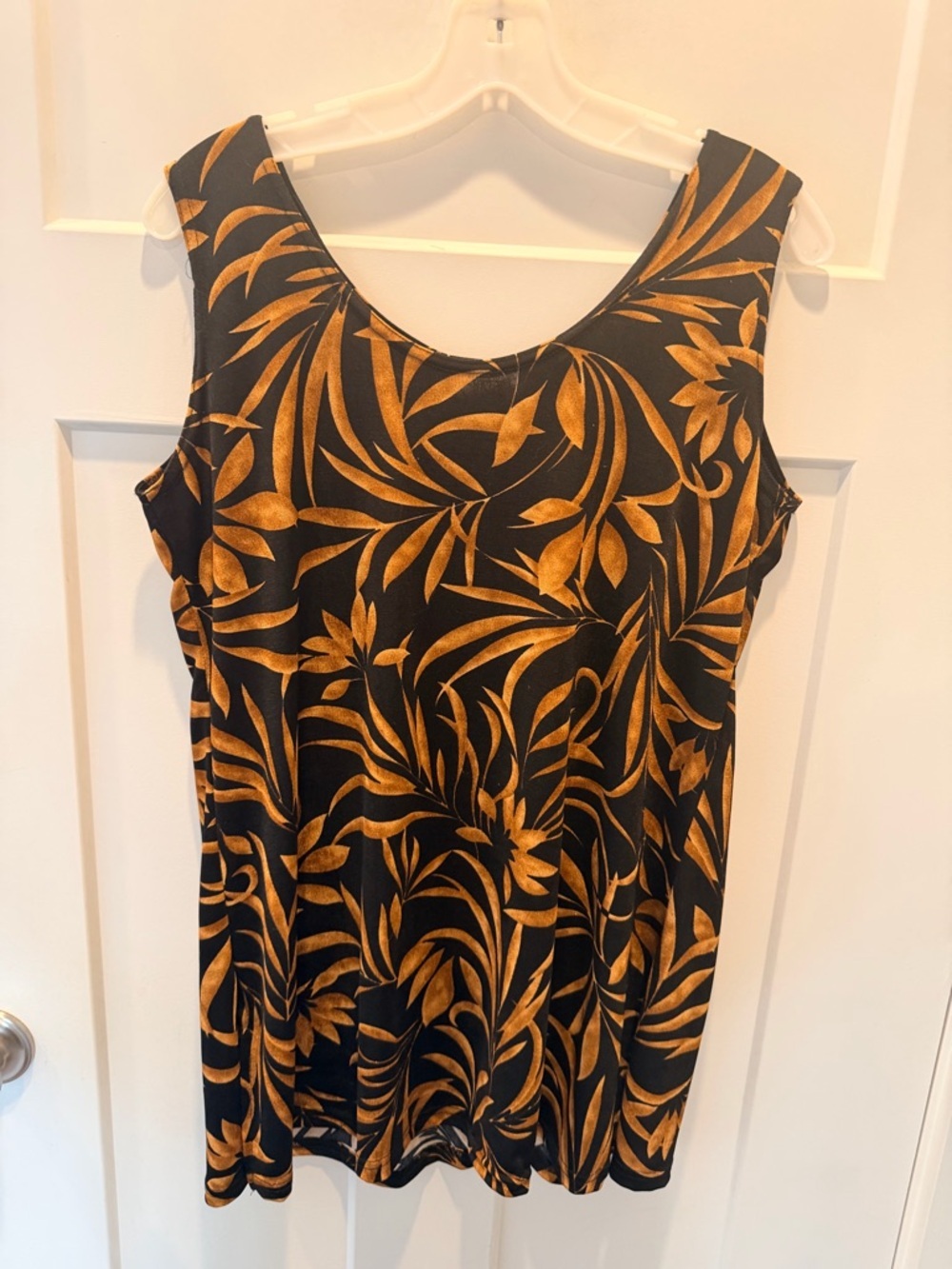 Jostar Tank Top Medium Made USA Brown Black Leaf Print Stretch Travel Knit